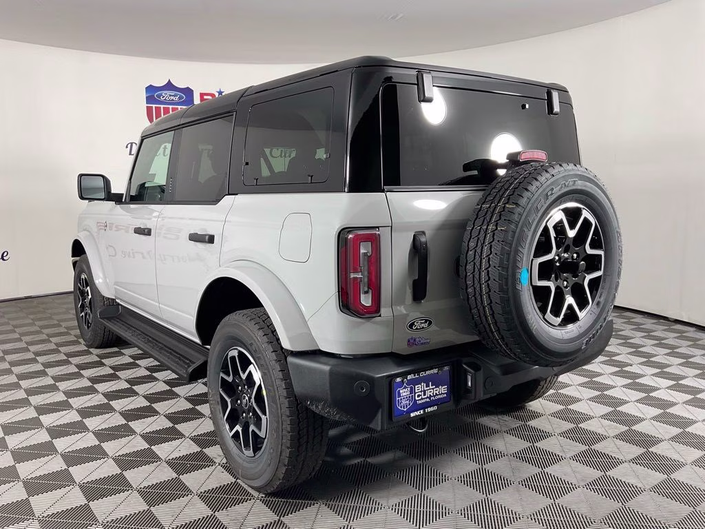 2026 Avalanche Ford Bronco Outer Banks 4X4 SUV