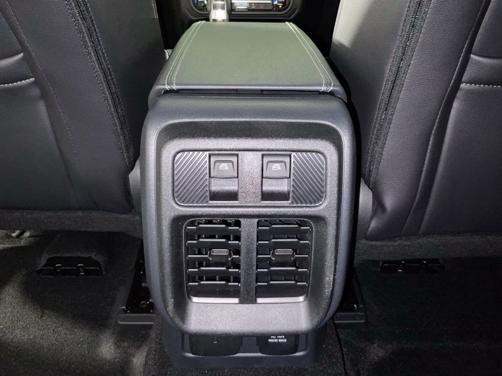 2026 Desert Sand Ford Bronco Outer Banks 4X4 SUV