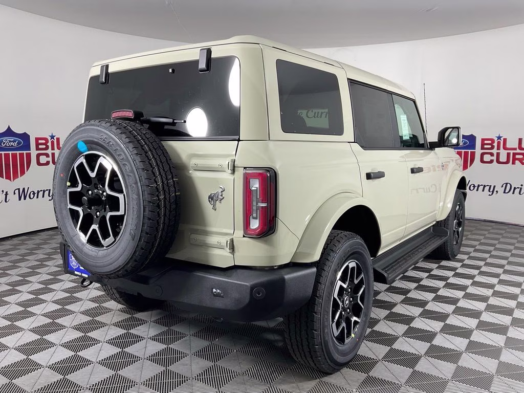 2026 Desert Sand Ford Bronco Outer Banks 4X4 SUV