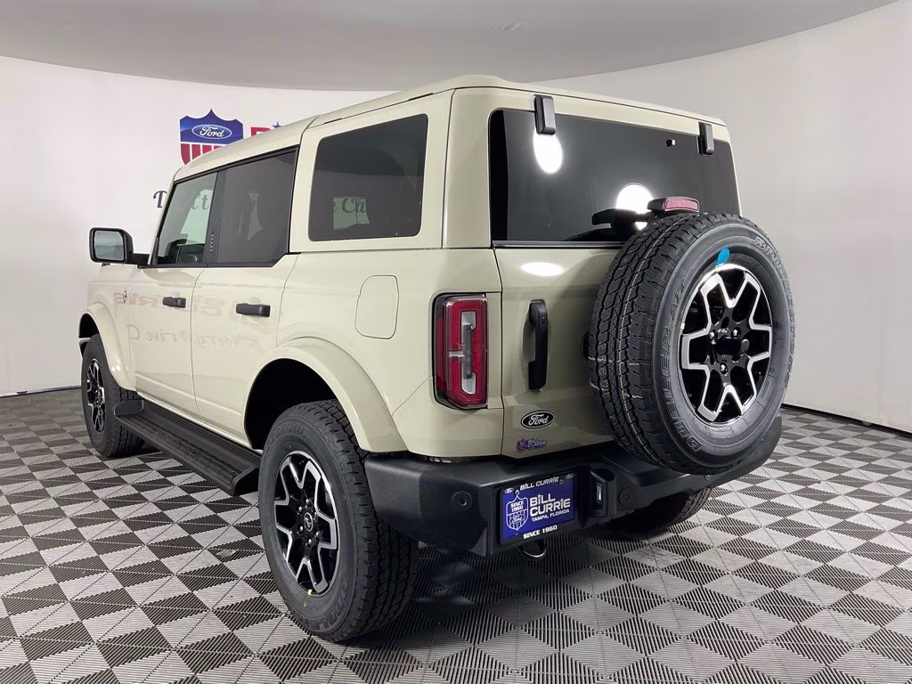 2026 Desert Sand Ford Bronco Outer Banks 4X4 SUV