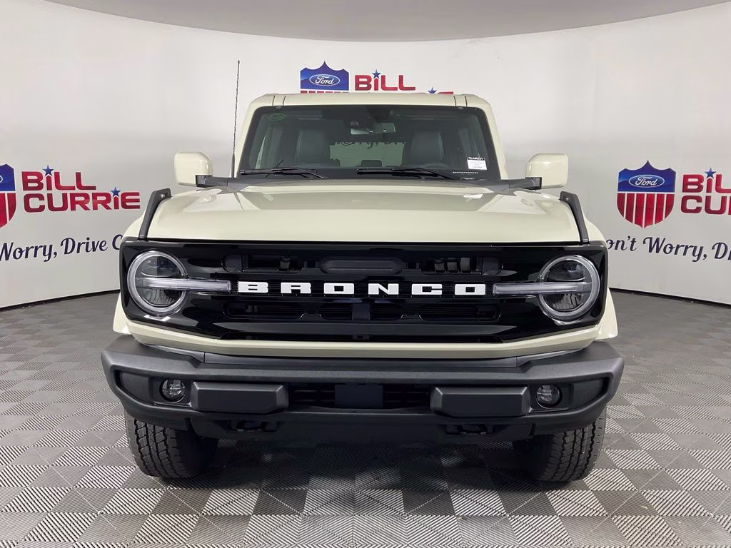 2026 Desert Sand Ford Bronco Outer Banks 4X4 SUV