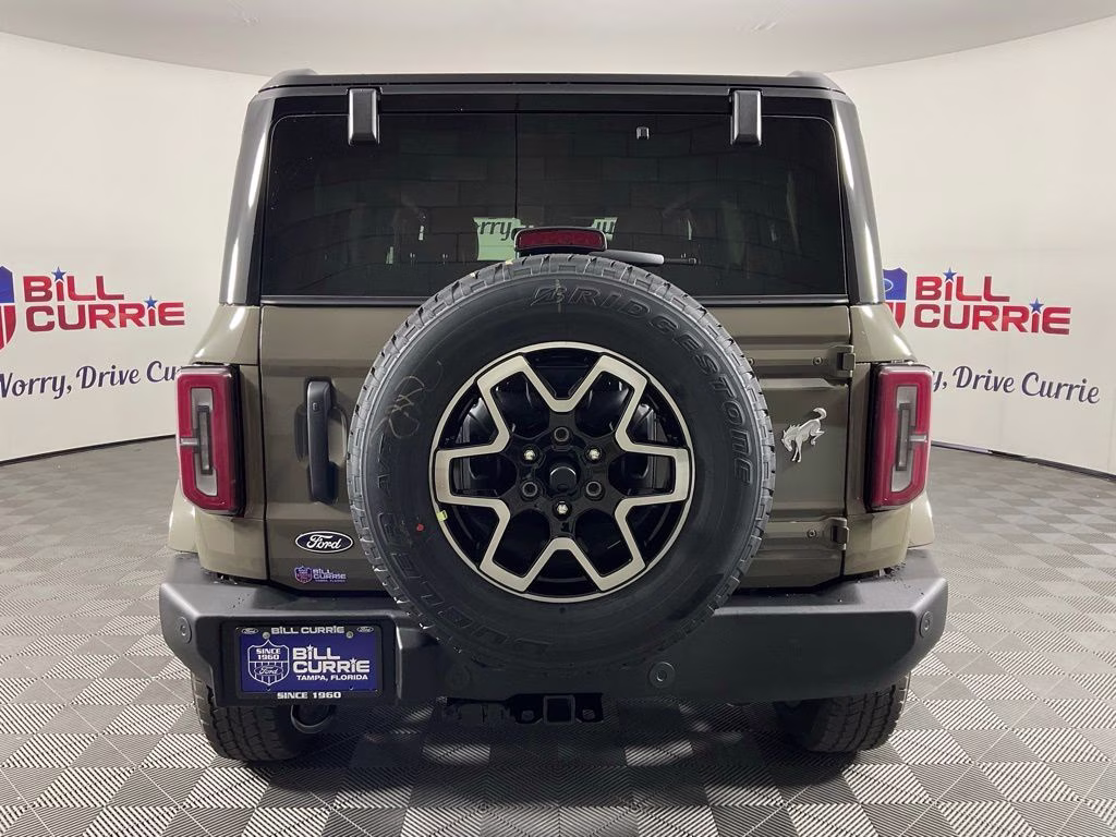 2026 Gray Ford Bronco Outer Banks 4X4 SUV