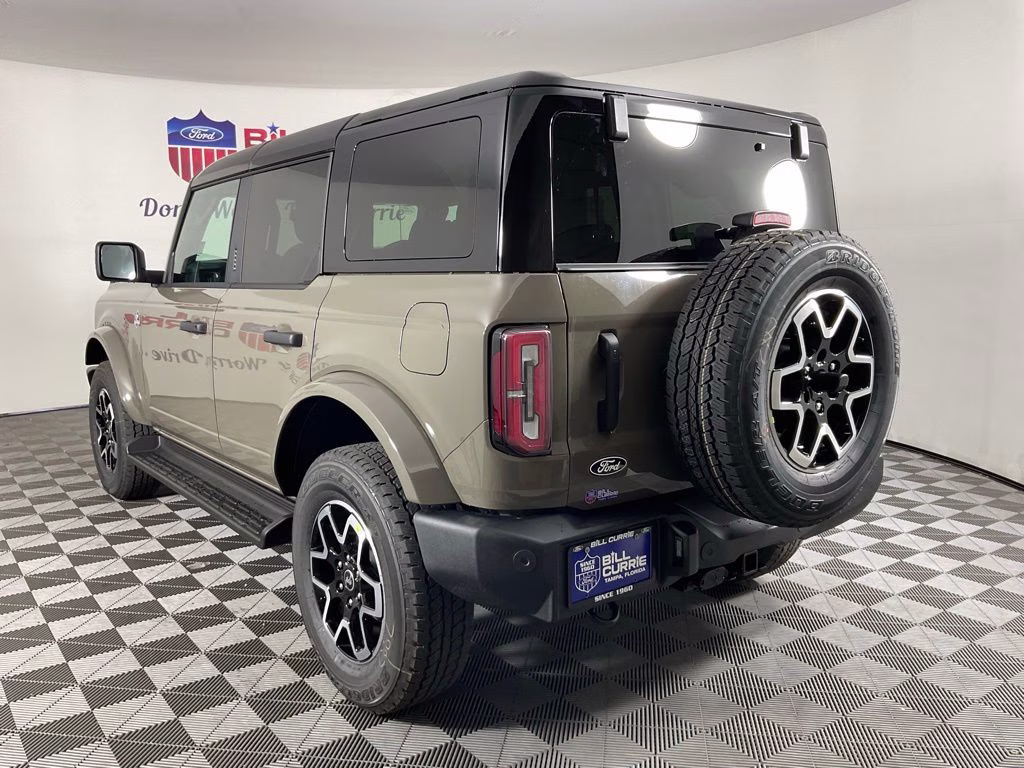 2026 Gray Ford Bronco Outer Banks 4X4 SUV