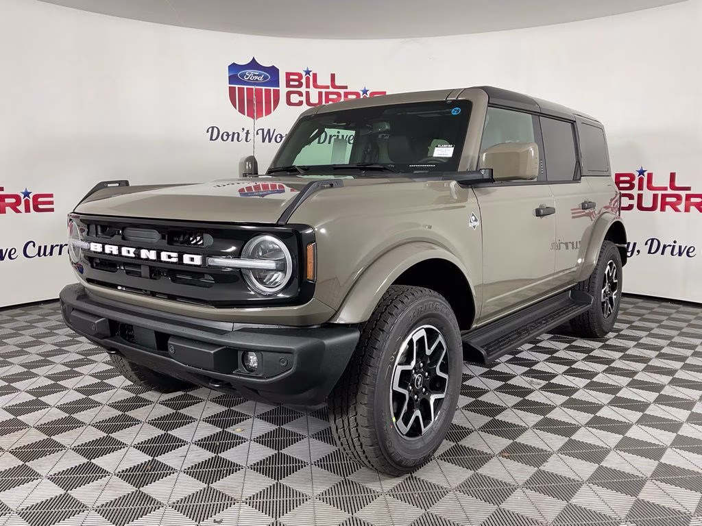 2026 Gray Ford Bronco Outer Banks 4X4 SUV