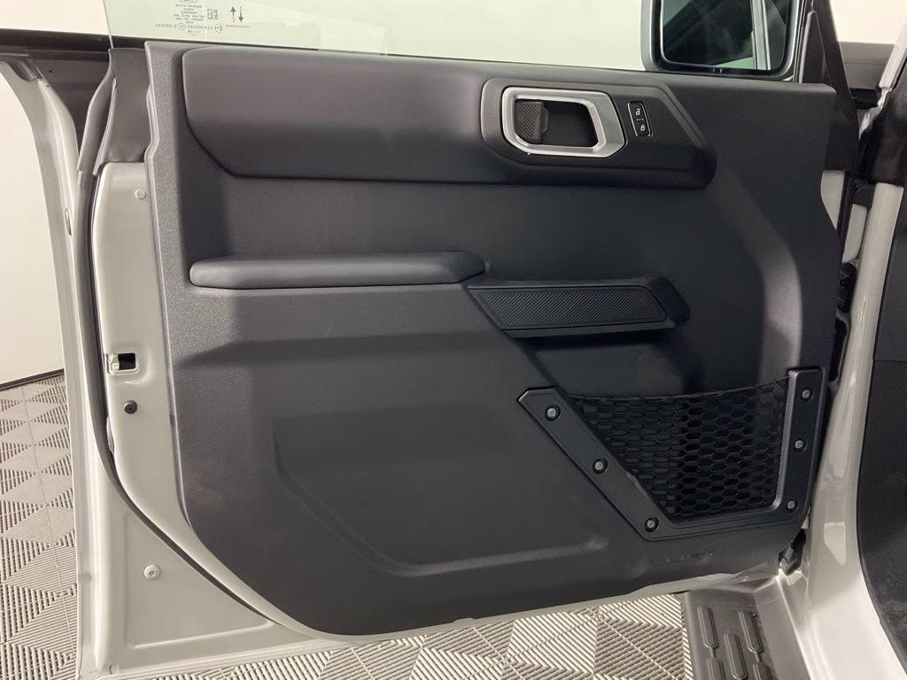 2026 Avalanche Ford Bronco Outer Banks 4X4 SUV