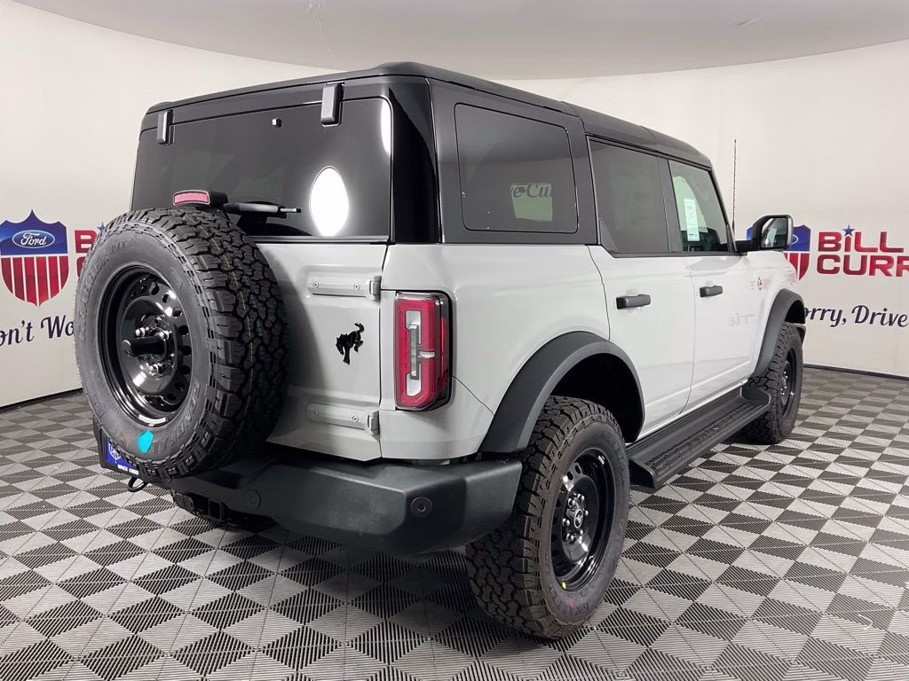 2026 Avalanche Ford Bronco Outer Banks 4X4 SUV