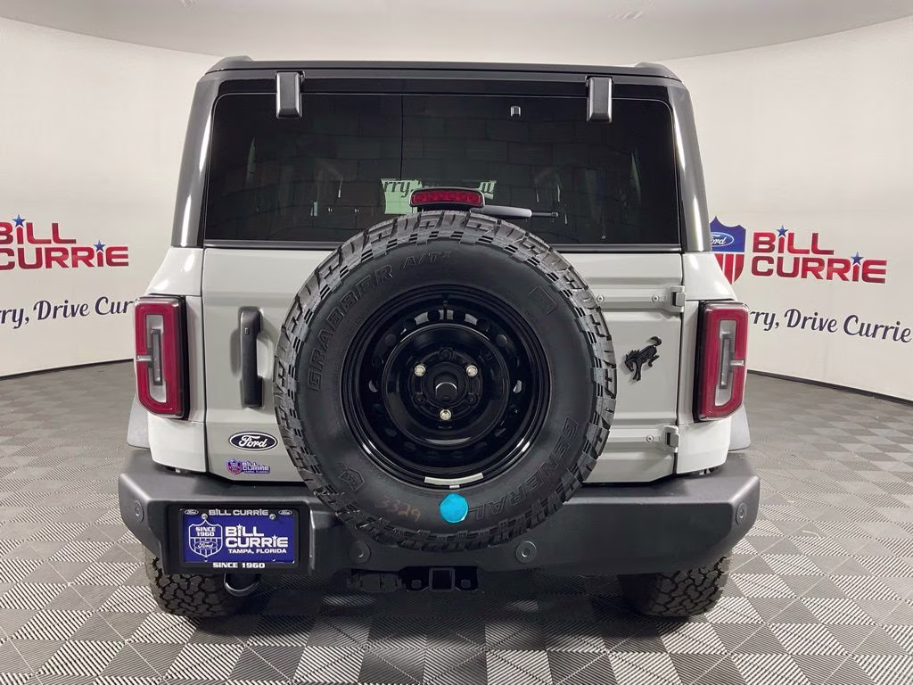2026 Avalanche Ford Bronco Outer Banks 4X4 SUV