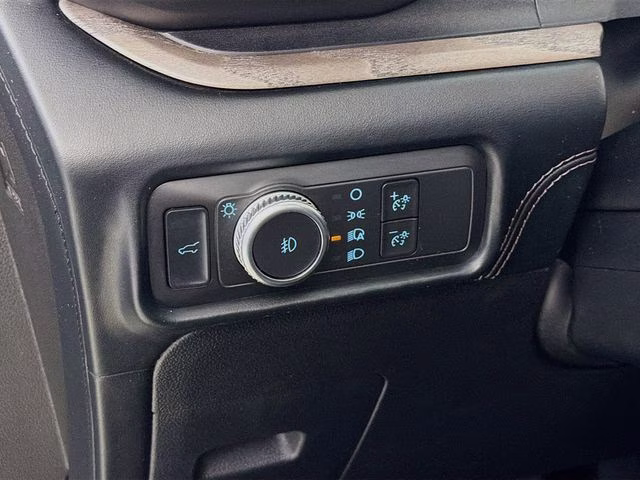 2021 Gray Metallic Ford Explorer Platinum RWD SUV