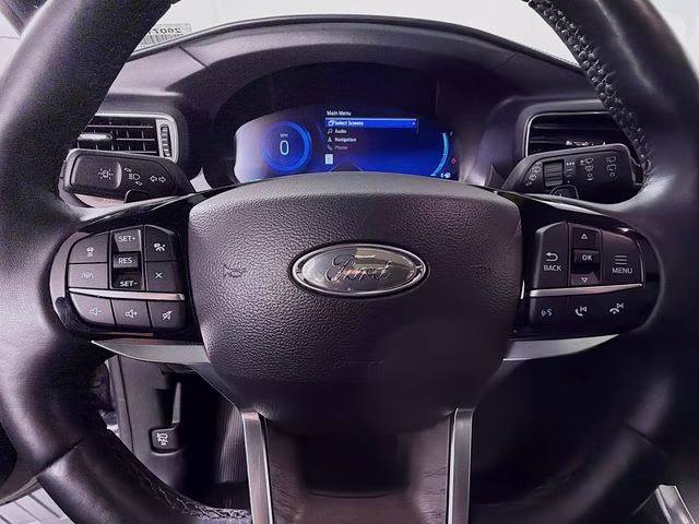 2021 Gray Metallic Ford Explorer Platinum RWD SUV