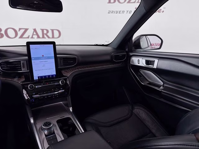 2021 Gray Metallic Ford Explorer Platinum RWD SUV