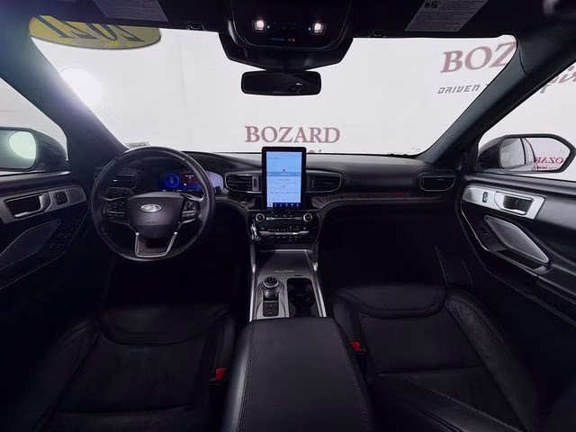 2021 Gray Metallic Ford Explorer Platinum RWD SUV