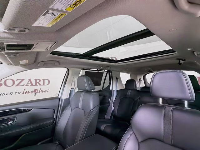 2025 Platinum White Pearl Honda Pilot Touring AWD SUV