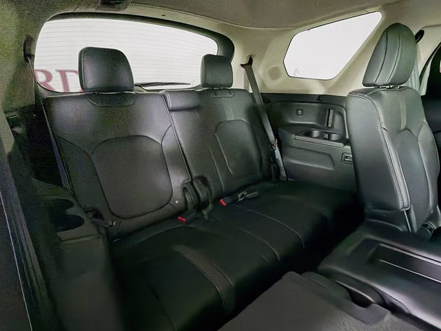 2025 Platinum White Pearl Honda Pilot Touring AWD SUV