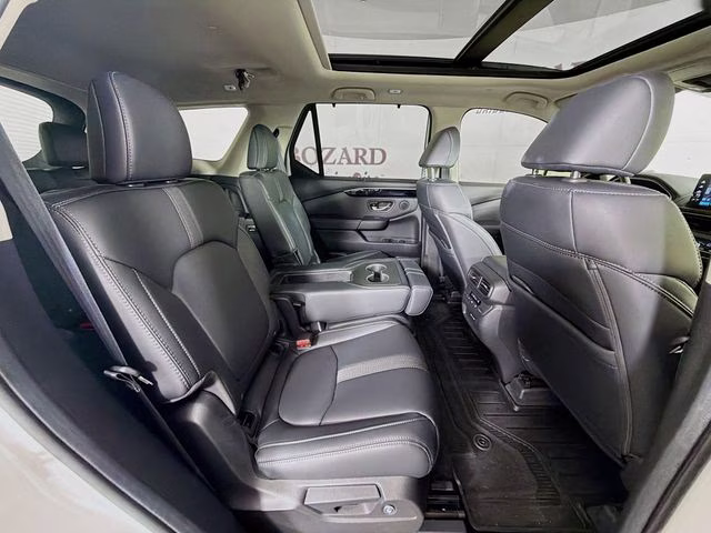 2025 Platinum White Pearl Honda Pilot Touring AWD SUV