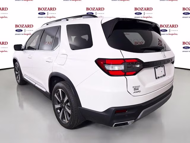 2025 Platinum White Pearl Honda Pilot Touring AWD SUV