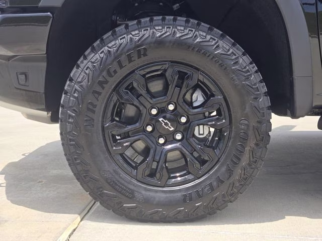 2026 White Sands Chevrolet Silverado 1500 ZR2 4X4 Truck