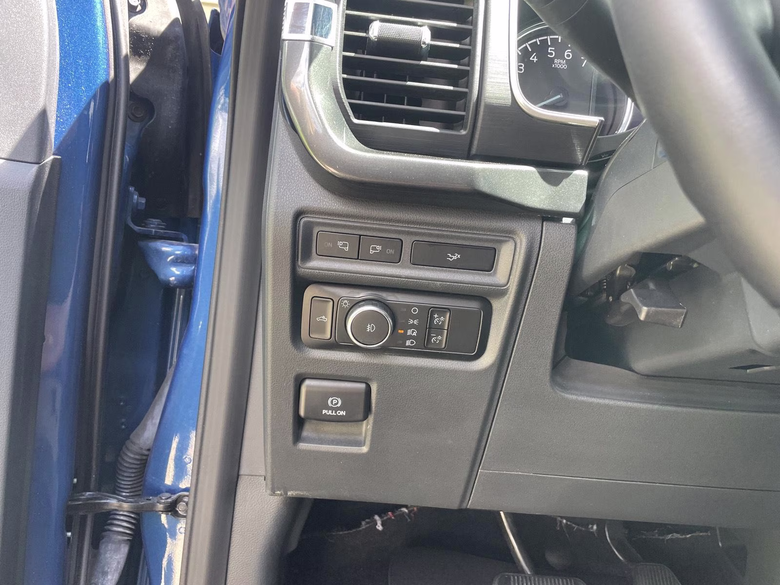 2023 Atlas Blue Ford F-150 XLT 4X4 Truck