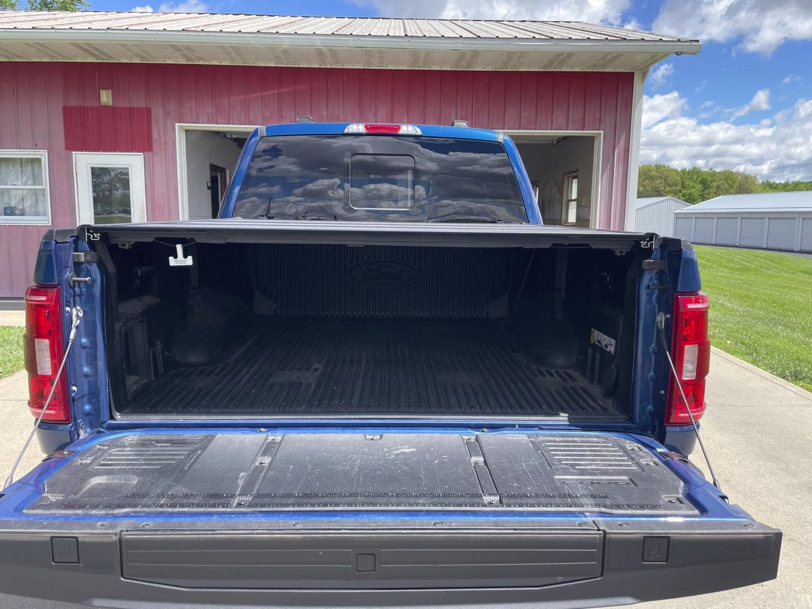 2023 Atlas Blue Ford F-150 XLT 4X4 Truck
