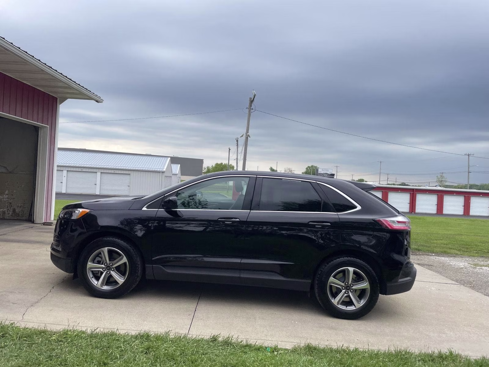2024 Agate Black Ford Edge SEL AWD SUV
