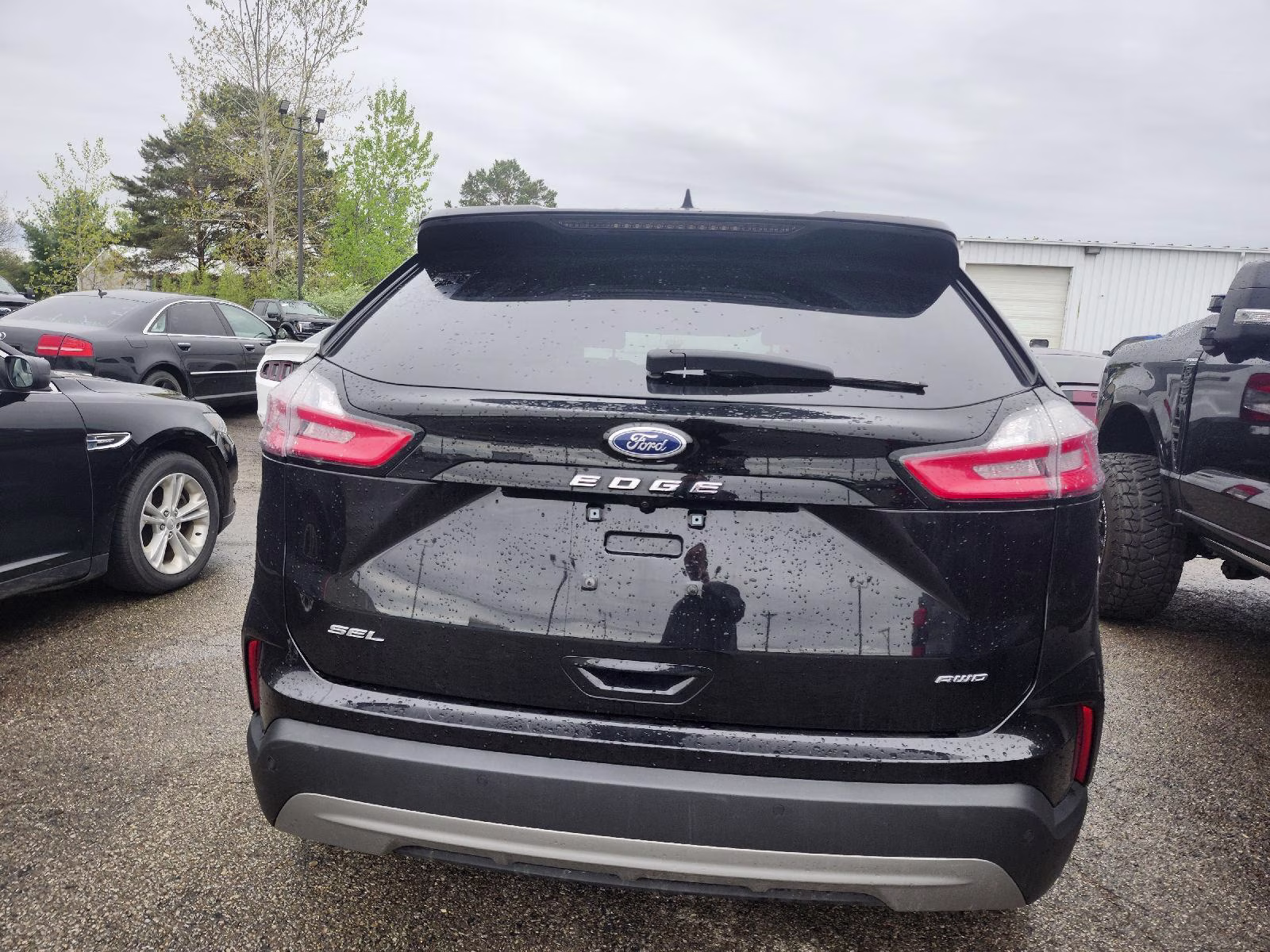 2024 Agate Black Ford Edge SEL AWD SUV