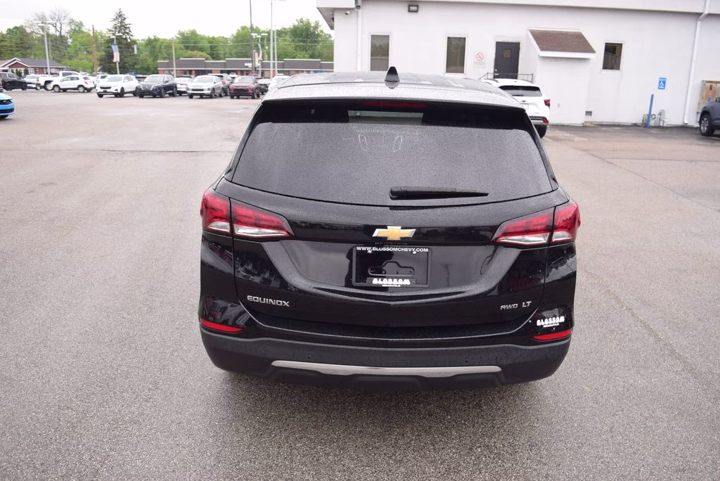 2024 Black Metallic Chevrolet Equinox LT AWD SUV