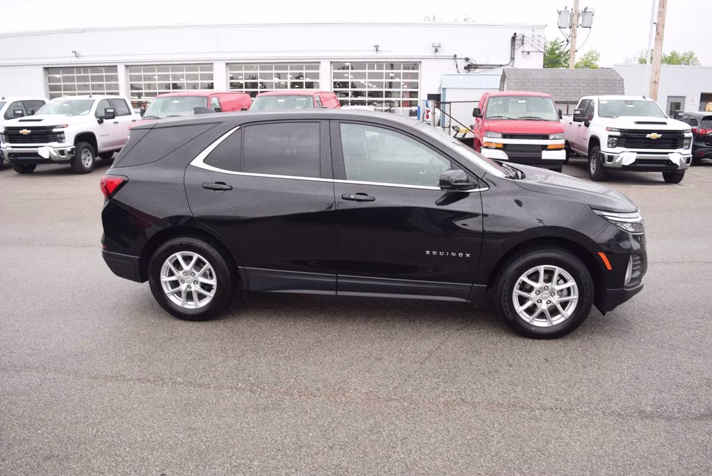2024 Black Metallic Chevrolet Equinox LT AWD SUV