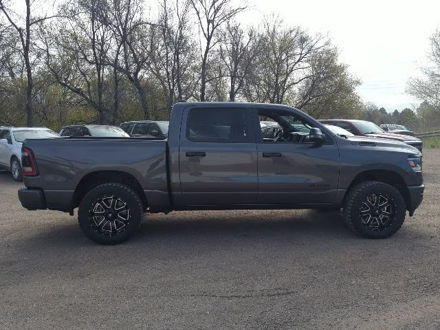 2024 Granite Crystal Metallic Clearcoat Ram 1500 Big Horn/Lone Star 4X4 Truck