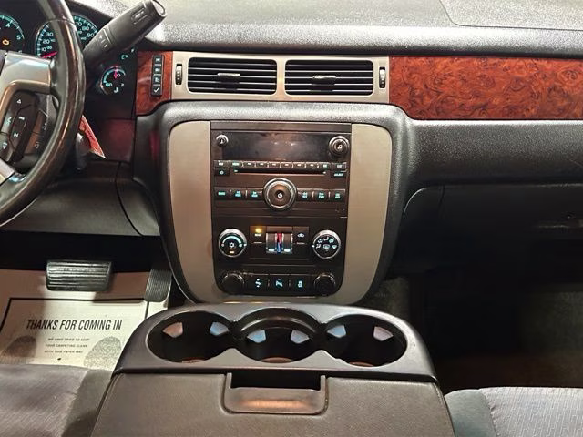 2014 Quicksilver Metallic GMC Yukon XL SLE 1500 4X4 SUV