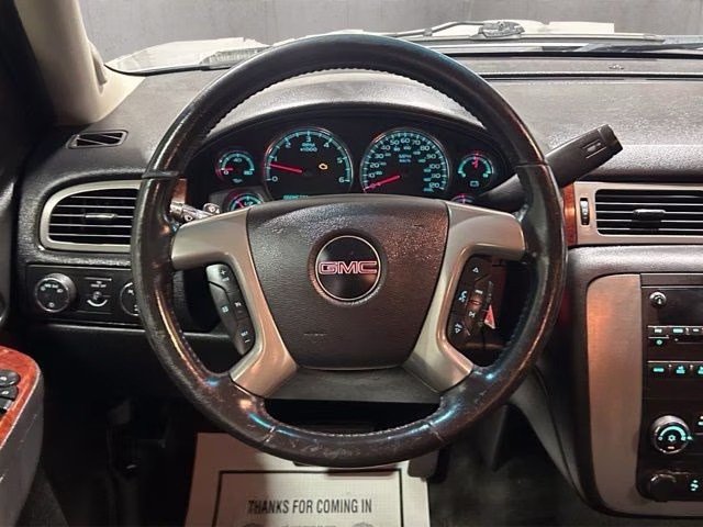 2014 Quicksilver Metallic GMC Yukon XL SLE 1500 4X4 SUV