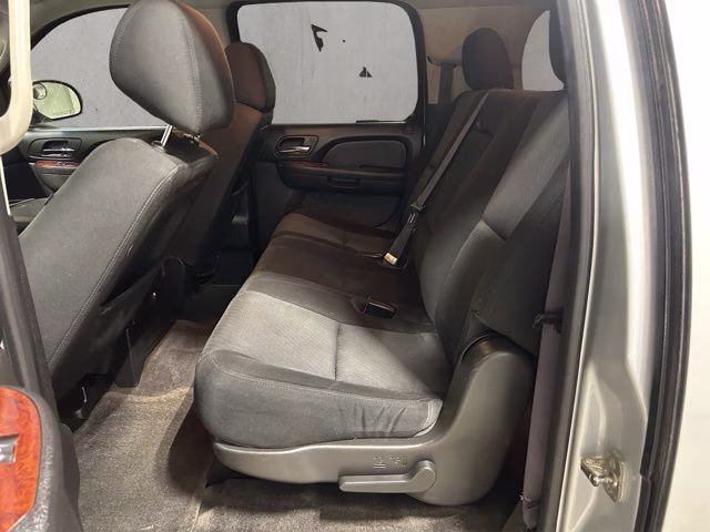2014 Quicksilver Metallic GMC Yukon XL SLE 1500 4X4 SUV