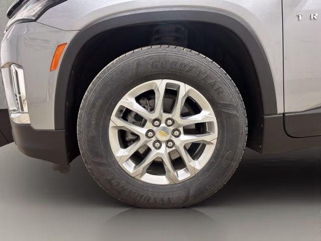 2023 Sterling Gray Metallic Chevrolet Traverse LS AWD SUV