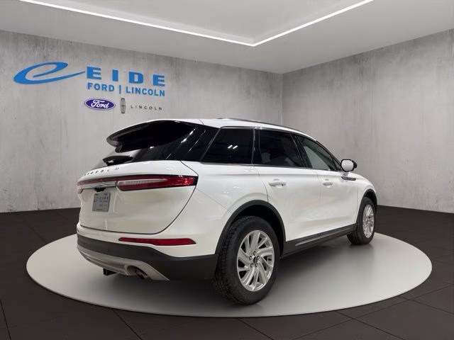 2021 Pristine White Lincoln Corsair Standard AWD SUV