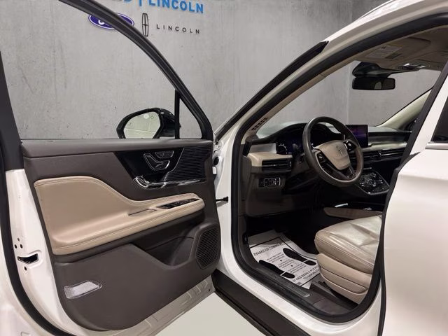 2021 Pristine White Lincoln Corsair Standard AWD SUV