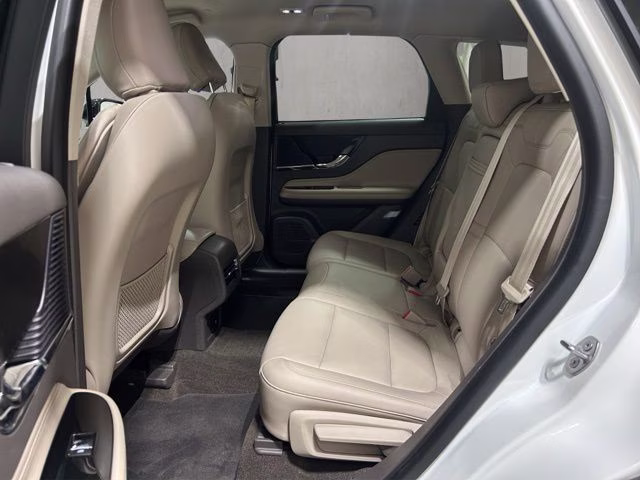 2021 Pristine White Lincoln Corsair Standard AWD SUV