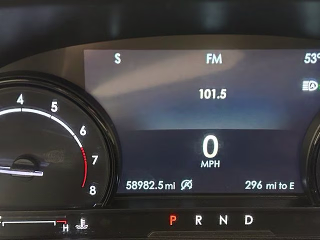 2021 Pristine White Lincoln Corsair Standard AWD SUV