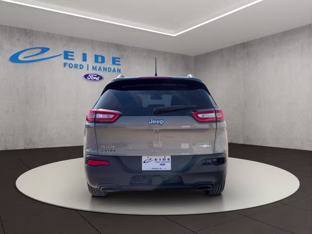 2016 Light Brownstone Pearlcoat Jeep Cherokee Latitude 4X4 SUV