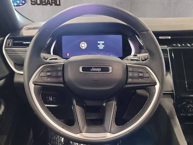 2023 Diamond Black Crystal Pearlcoat Jeep Grand Cherokee Altitude X 4X4 SUV