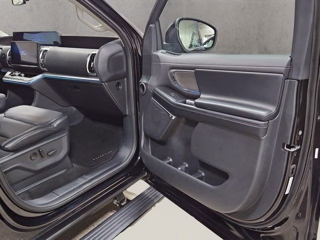 2025 Agate Black Metallic Ford Expedition Max Platinum 4X4 SUV