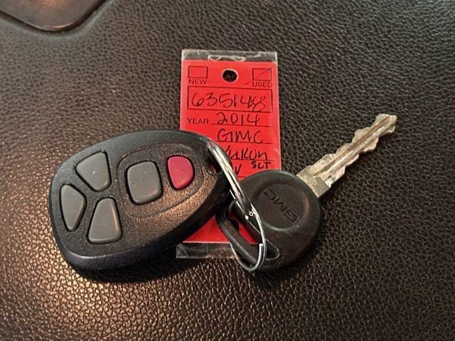 2014 Quicksilver Metallic GMC Yukon XL SLE 1500 4X4 SUV
