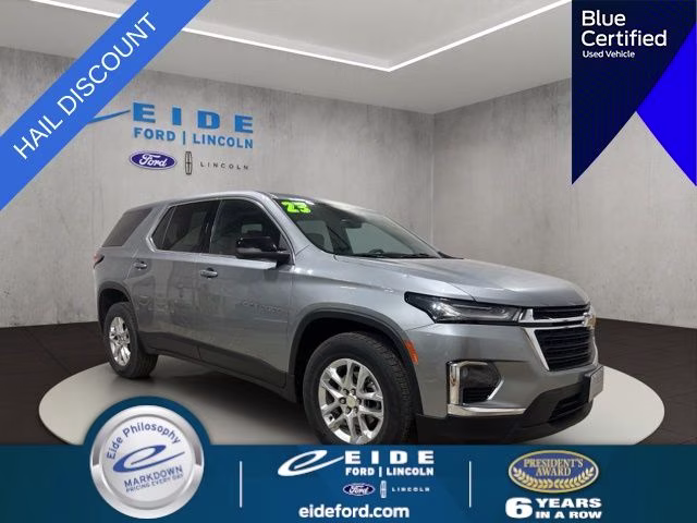 2023 Chevrolet Traverse AWD LS's photo