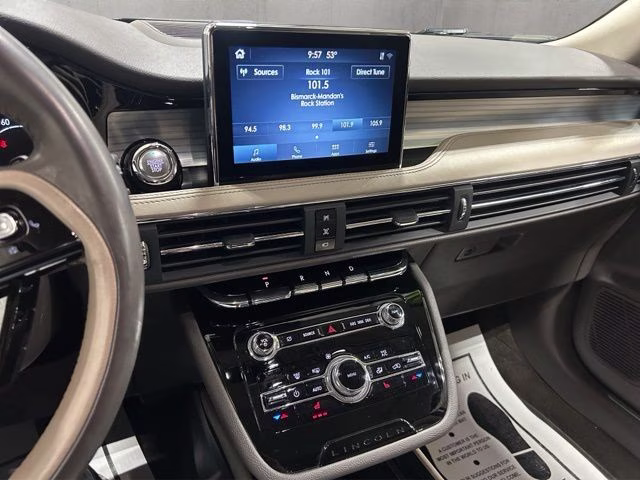 2021 Pristine White Lincoln Corsair Standard AWD SUV