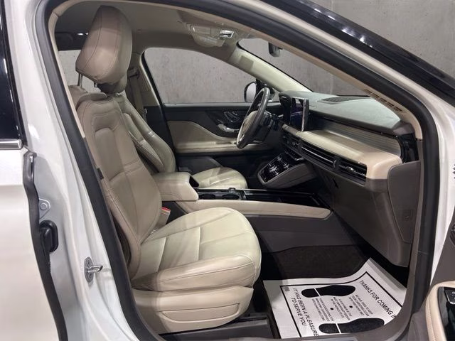 2021 Pristine White Lincoln Corsair Standard AWD SUV