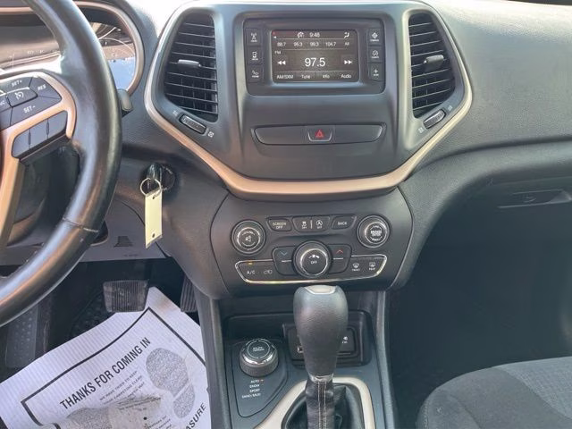 2016 Light Brownstone Pearlcoat Jeep Cherokee Latitude 4X4 SUV