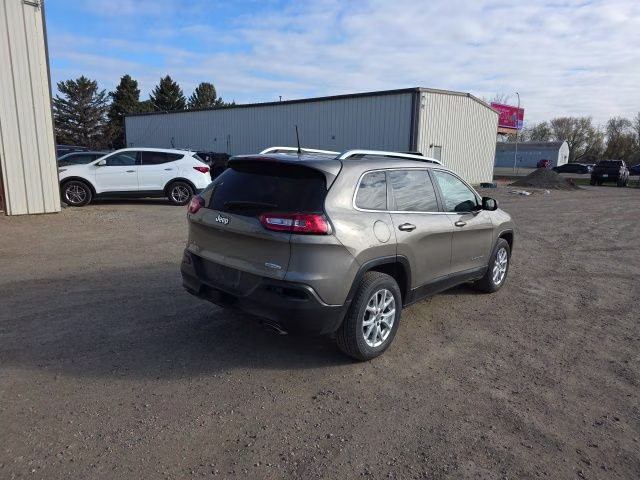 2016 Light Brownstone Pearlcoat Jeep Cherokee Latitude 4X4 SUV