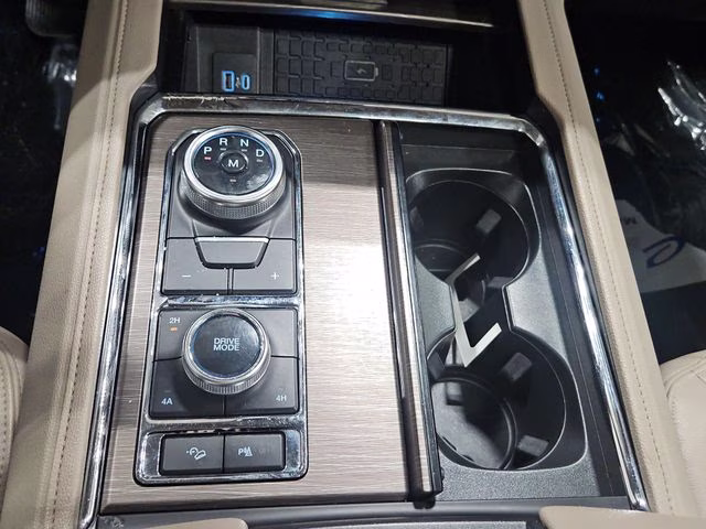 2024 Agate Black Metallic Ford Expedition Limited 4X4 SUV