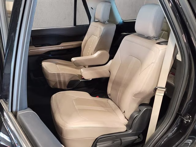 2024 Agate Black Metallic Ford Expedition Limited 4X4 SUV