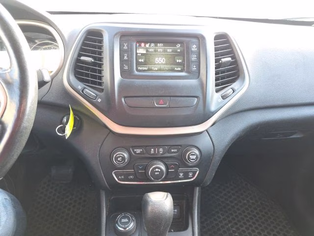 2016 Light Brownstone Pearlcoat Jeep Cherokee Latitude 4X4 SUV