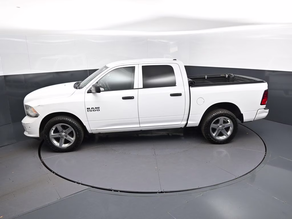 2016 Bright White Clearcoat Ram 1500 Express 4X4 Truck