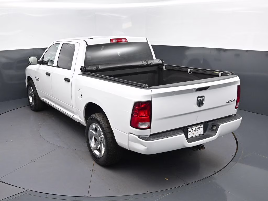 2016 Bright White Clearcoat Ram 1500 Express 4X4 Truck