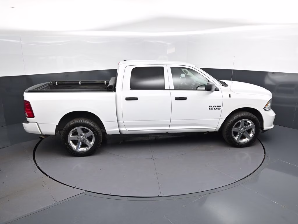 2016 Bright White Clearcoat Ram 1500 Express 4X4 Truck